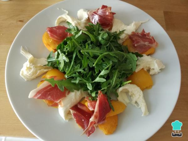 Receta de Ensalada de melocotones asados y jamón