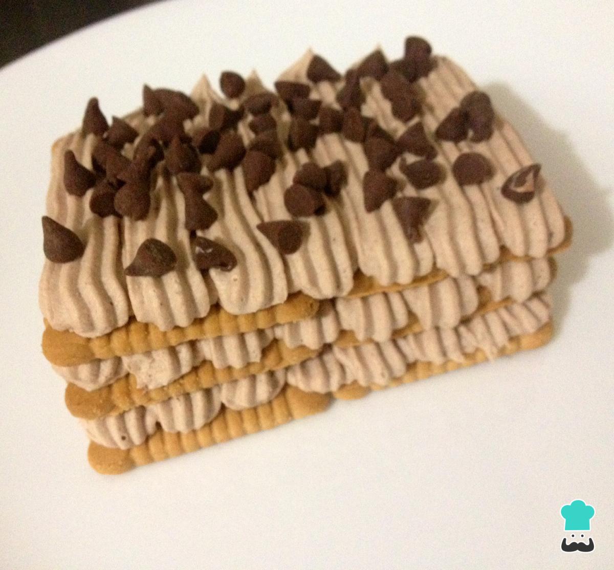 Receta de Tarta de chocolate y galletas sin horno